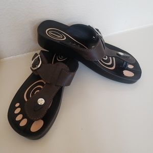 Aerosoft ladies sandals size 8